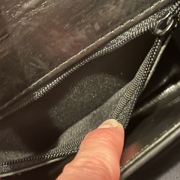 Donald J. Pliner Beige Black Leather Snake Print Crossbody Textured Finish GUC - Picture 8 of 10